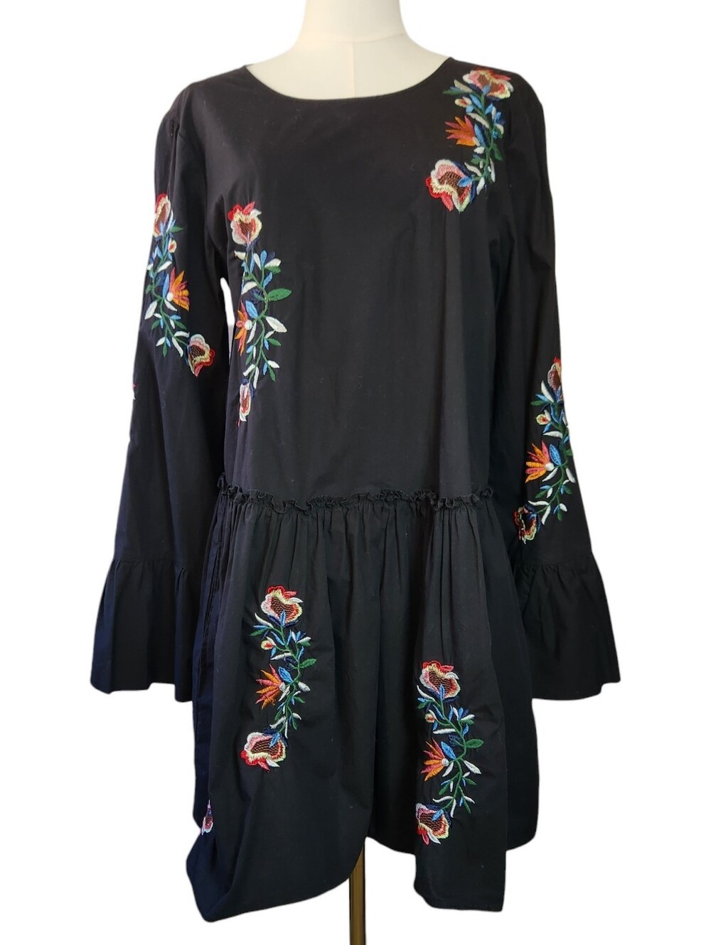 Zara Trafaluc Black Boho Floral Embroidered Mini Dress Bell Sleeves Size Medium
